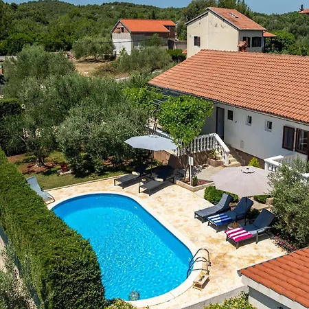 Pine Zadarvillas * Kukljica