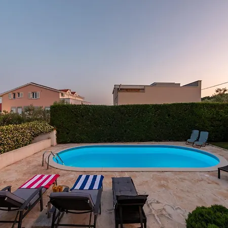 فيلة Pine Zadarvillas تشوكييتزا