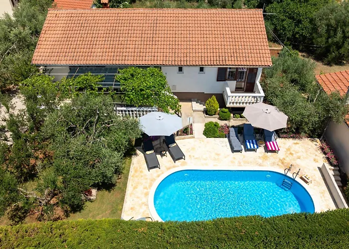 Pine Zadarvillas Вилла *