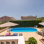 Vila Pine Zadarvillas Kukljica