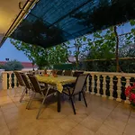 Vila Pine Zadarvillas Kukljica