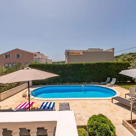 Βίλα Pine Zadarvillas Kukljica